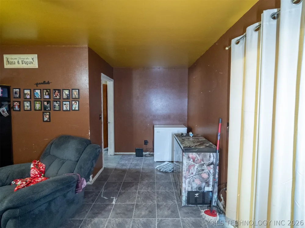 101 SW Hayes Idabel, OK 74745