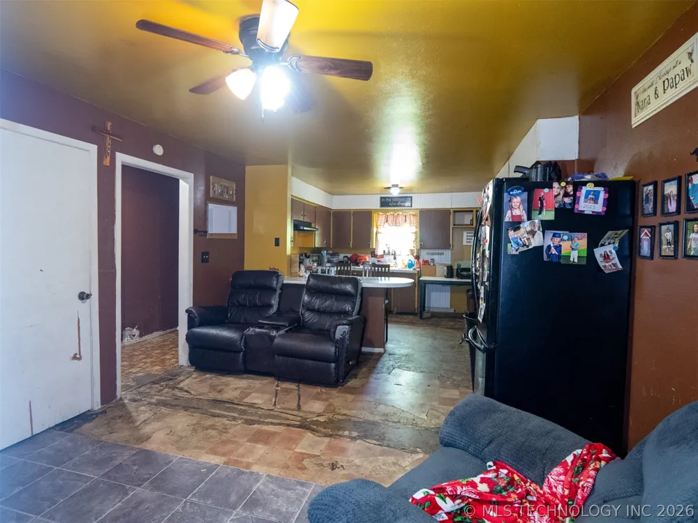 101 SW Hayes Idabel, OK 74745