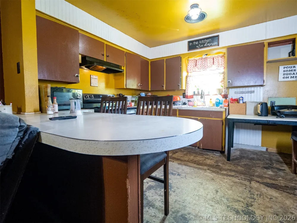 101 SW Hayes Idabel, OK 74745