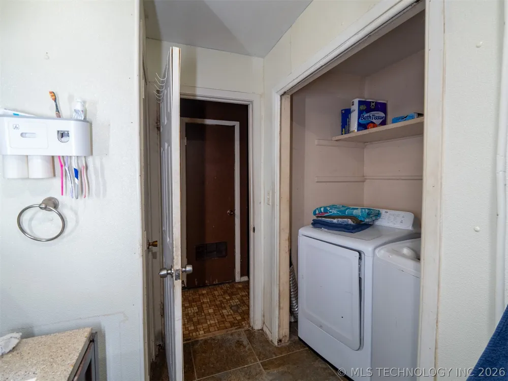101 SW Hayes Idabel, OK 74745