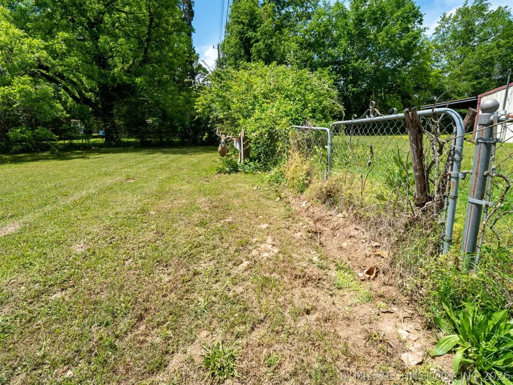 101 SW Hayes Idabel, OK 74745