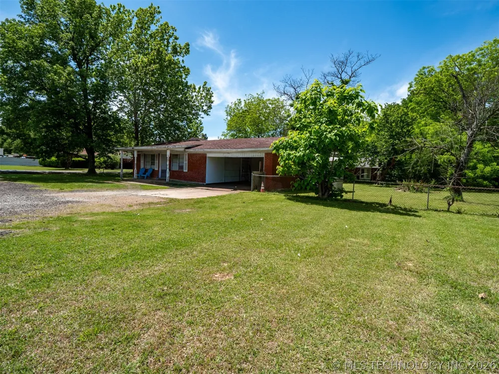 101 SW Hayes Idabel, OK 74745