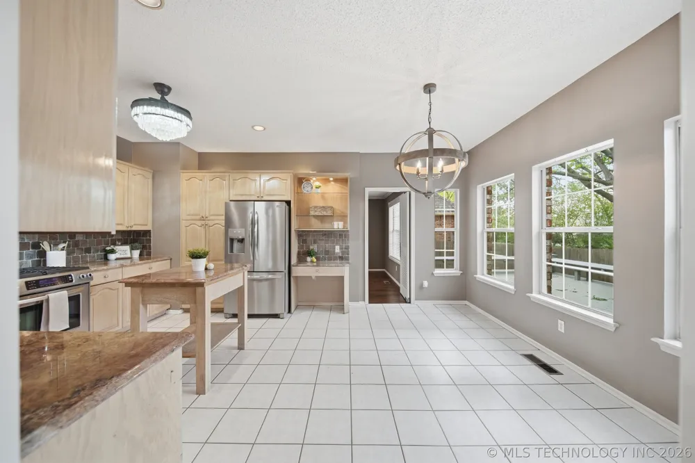 411 W Union Place Broken Arrow, OK 74011