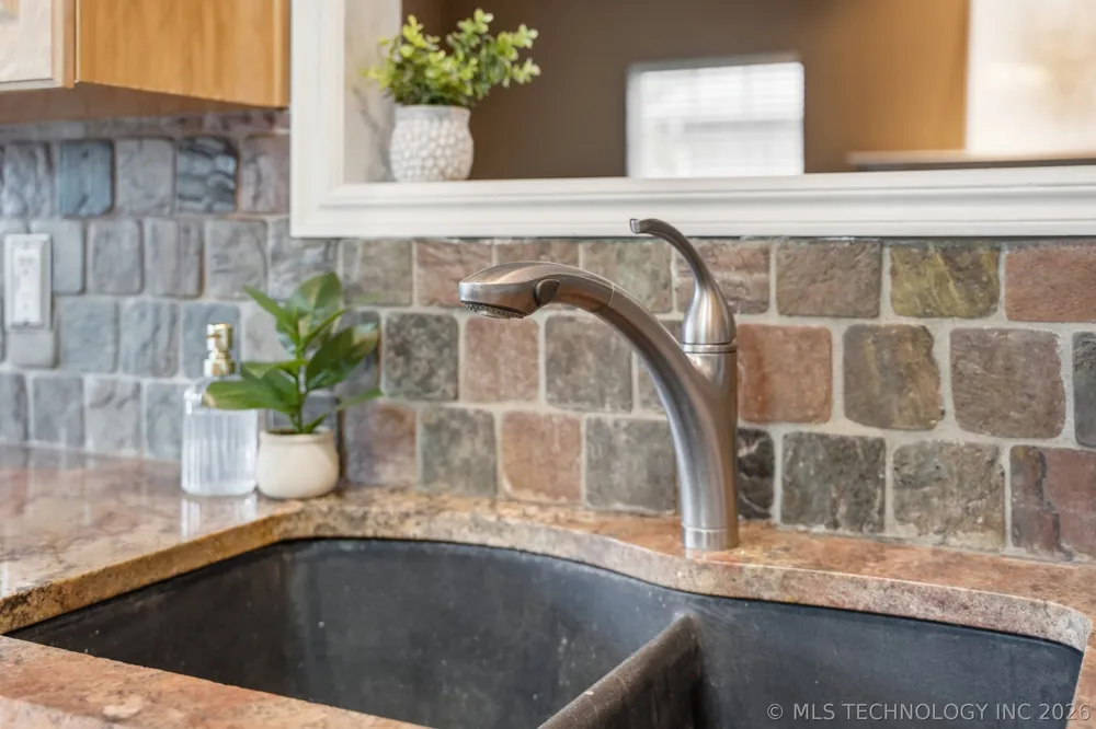 411 W Union Place Broken Arrow, OK 74011