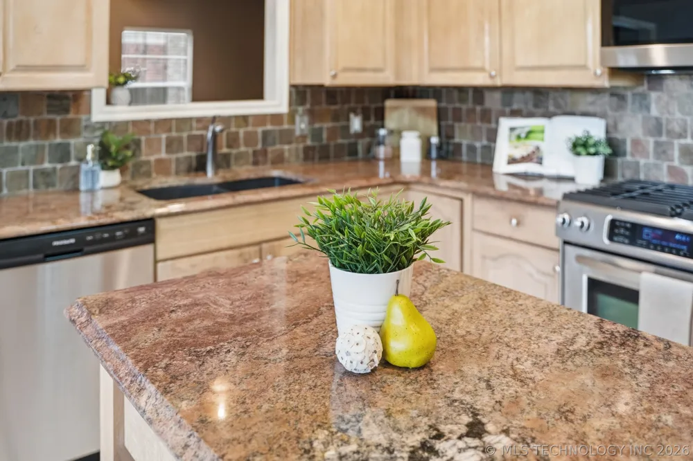 411 W Union Place Broken Arrow, OK 74011