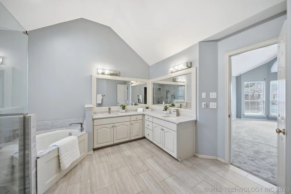 411 W Union Place Broken Arrow, OK 74011