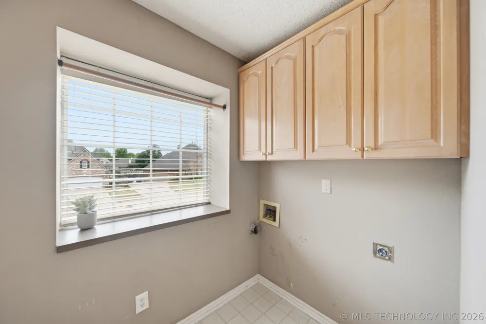 411 W Union Place Broken Arrow, OK 74011