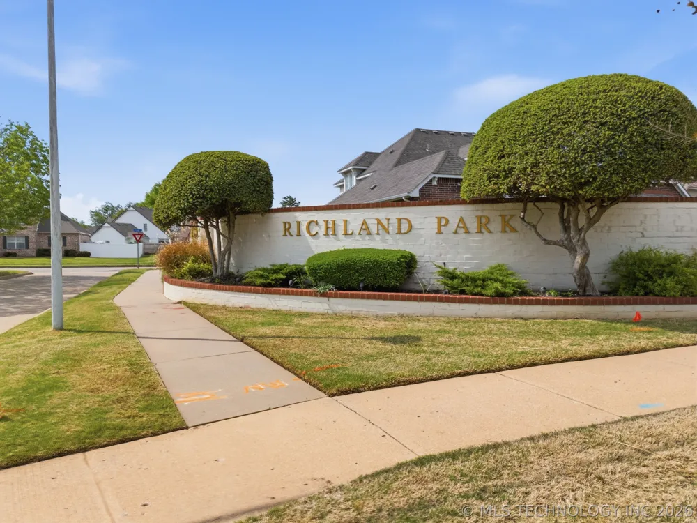 411 W Union Place Broken Arrow, OK 74011