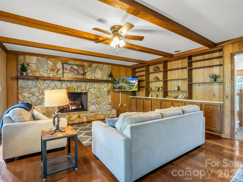 171 Fairway Drive Lake Lure, NC 28746