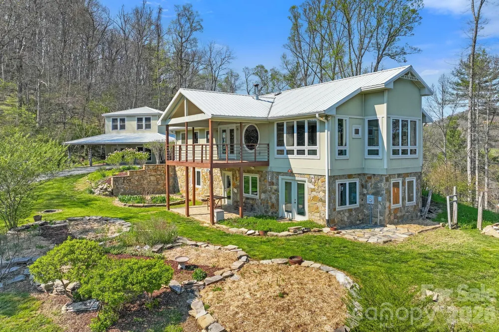 310 Burr Ridge Marshall, NC 28753