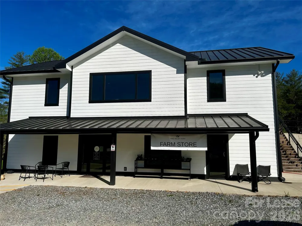 23 Shoals Falls Road Hendersonville, NC 28739