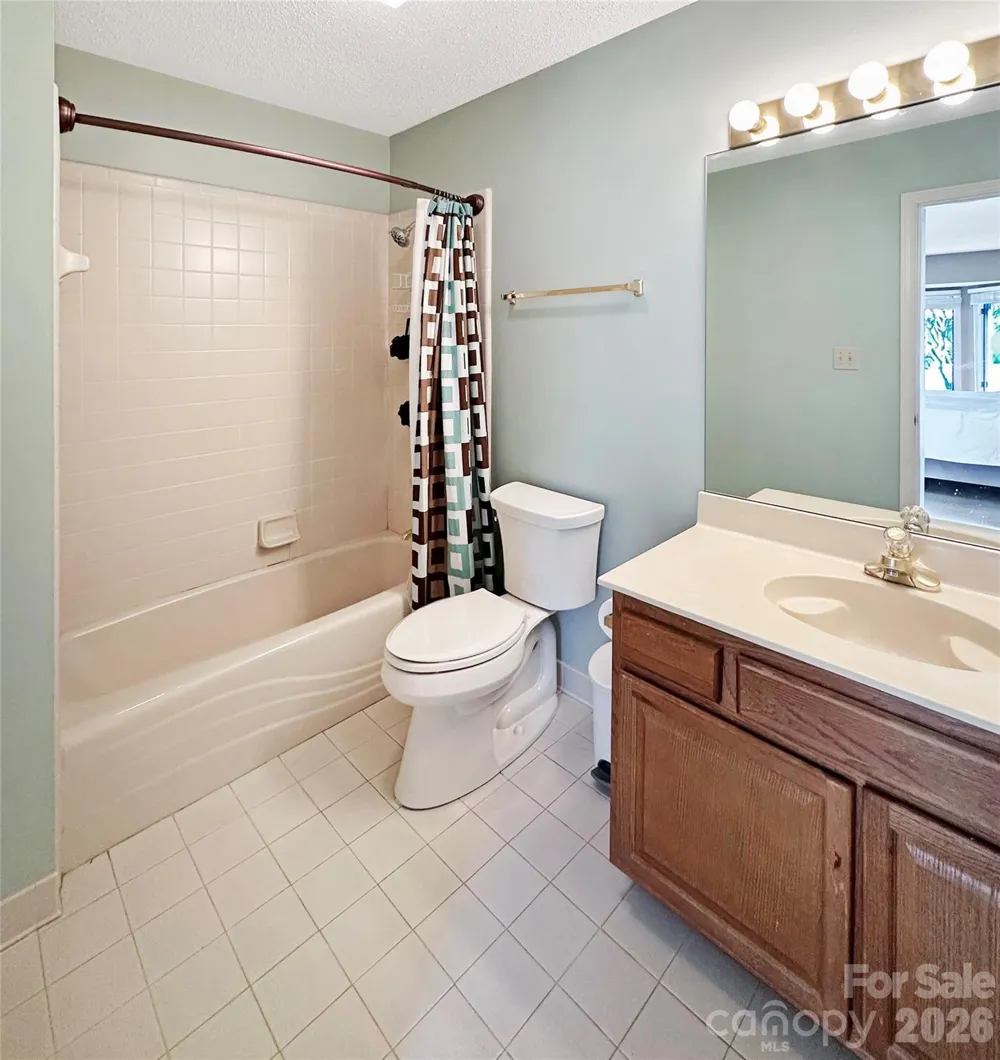 603 29th Avenue NE #213 Hickory, NC 28601