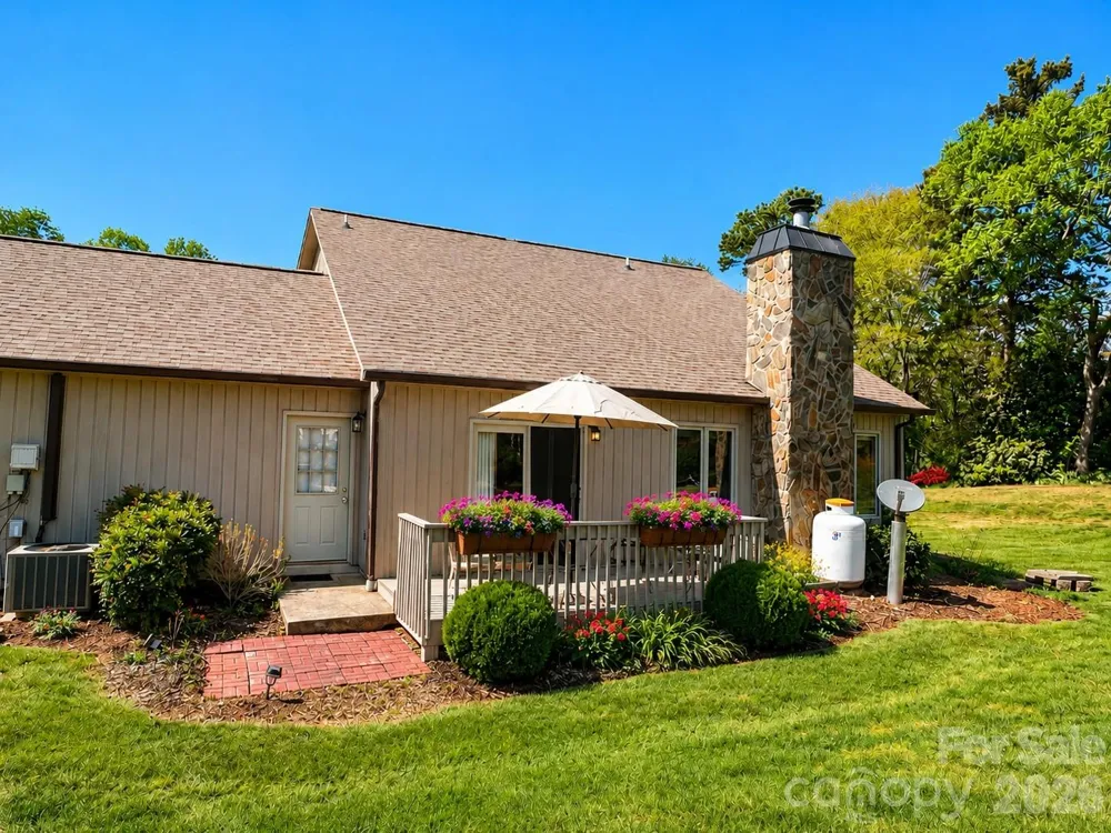 603 29th Avenue NE #213 Hickory, NC 28601