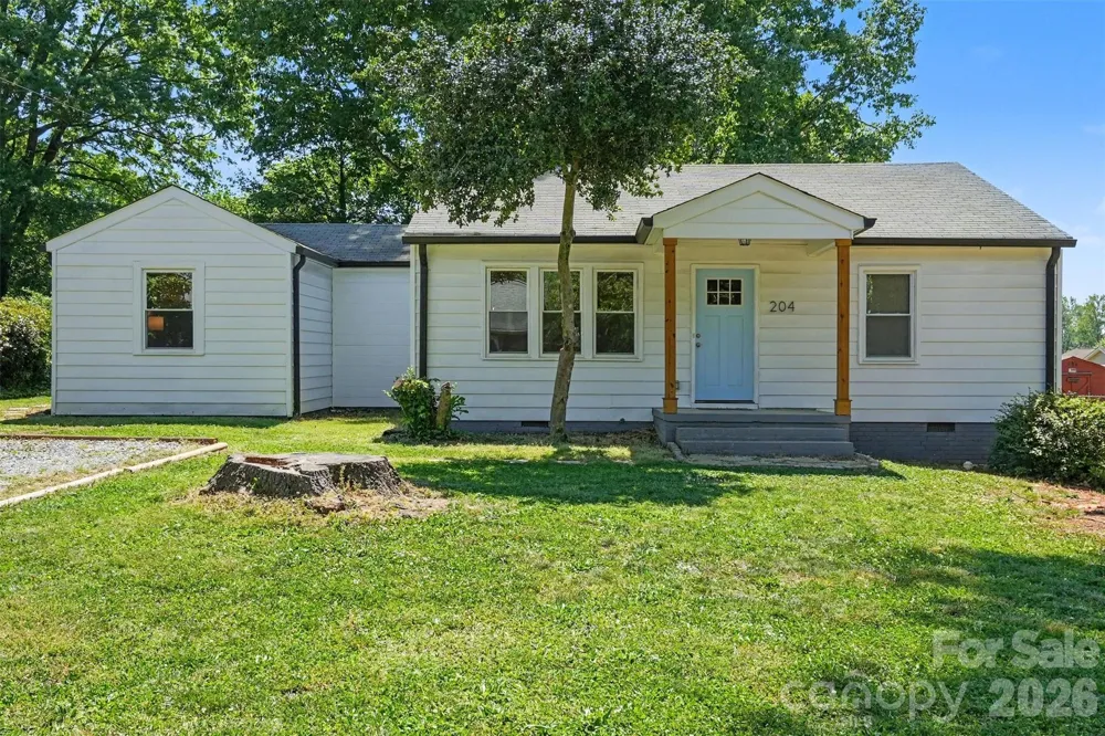 204 Oak Street Lowell, NC 28098