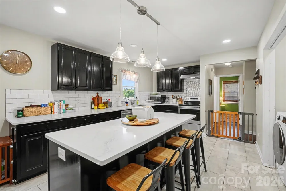 204 Oak Street Lowell, NC 28098