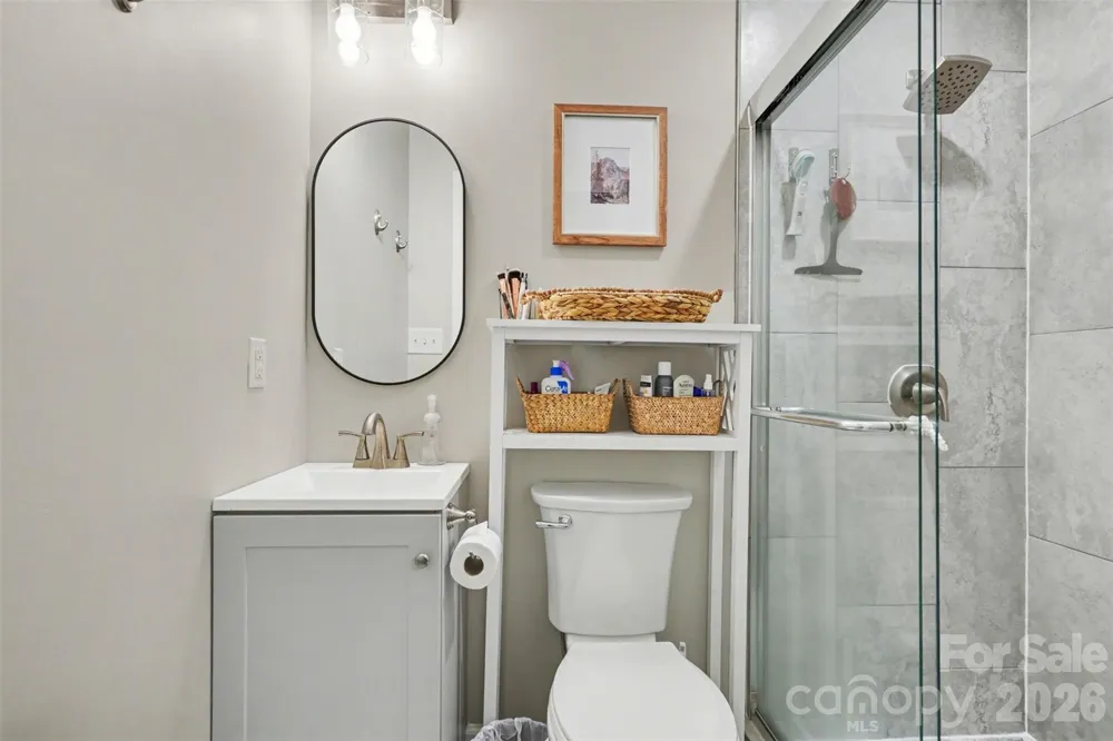 204 Oak Street Lowell, NC 28098