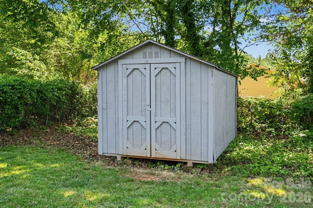 204 Oak Street Lowell, NC 28098