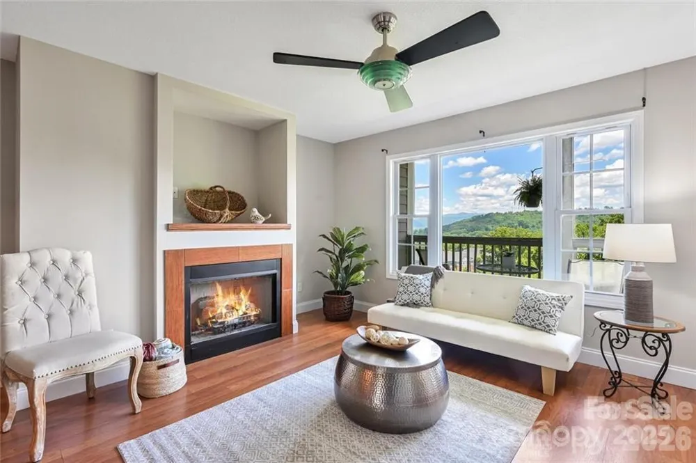 29 Rotunda Circle Asheville, NC 28806