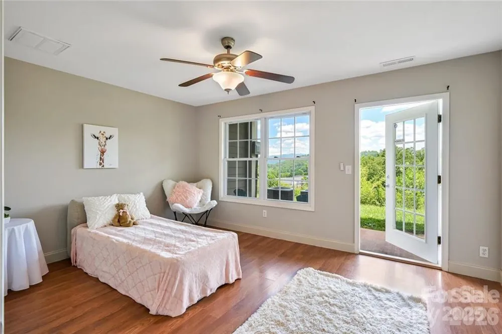 29 Rotunda Circle Asheville, NC 28806
