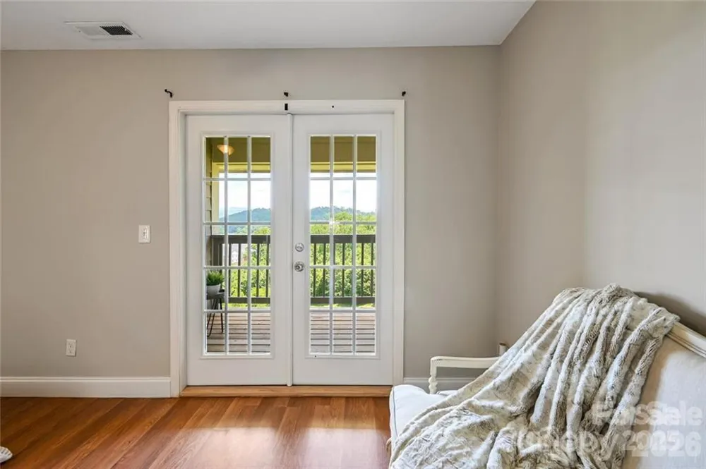 29 Rotunda Circle Asheville, NC 28806