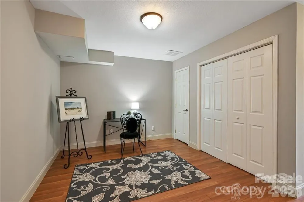 29 Rotunda Circle Asheville, NC 28806