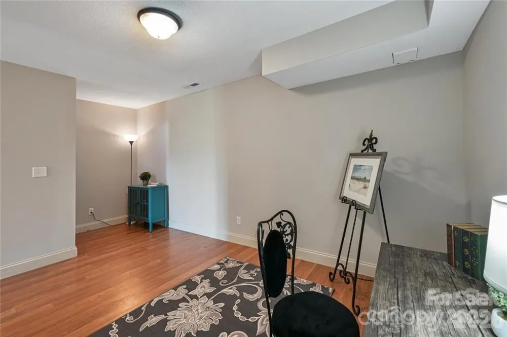29 Rotunda Circle Asheville, NC 28806