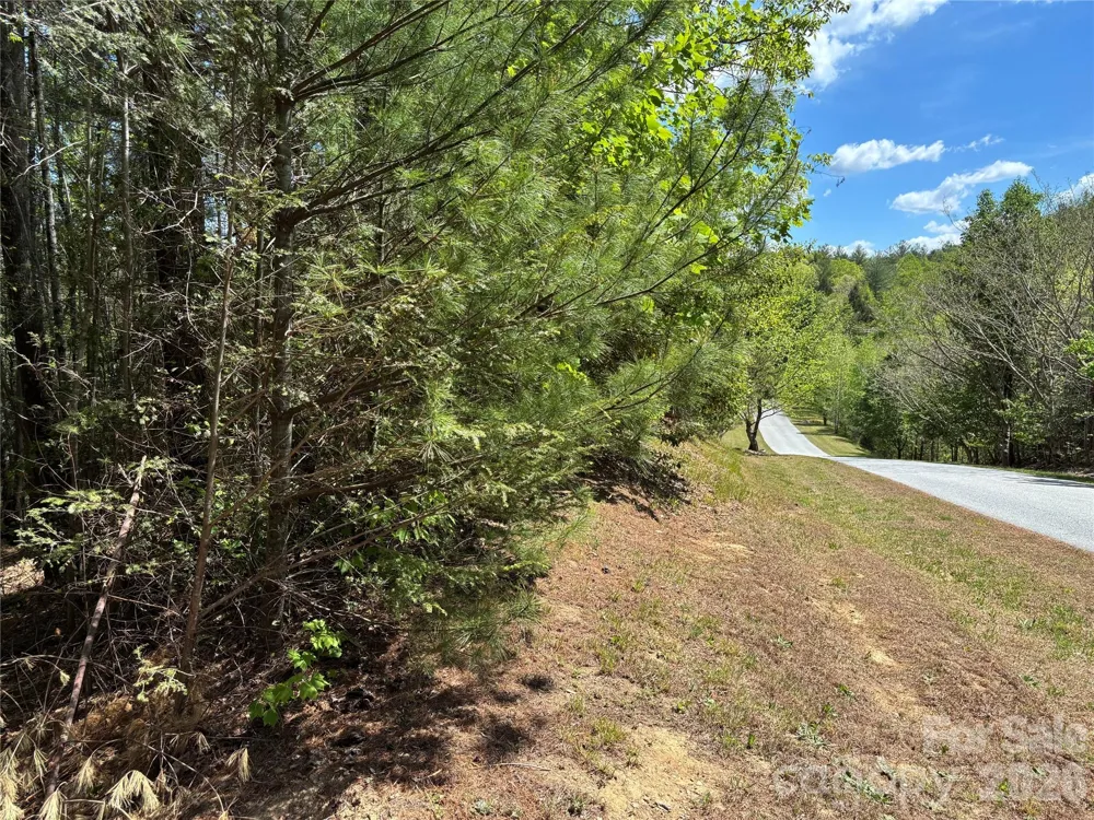 1665 Round Mountain Parkway #69 Lenoir, NC 28645