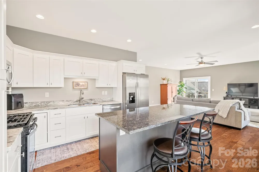 223 River Breeze Lane Etowah, NC 28729