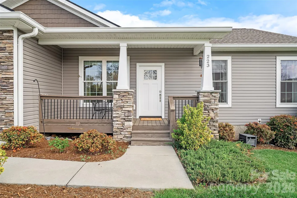 223 River Breeze Lane Etowah, NC 28729