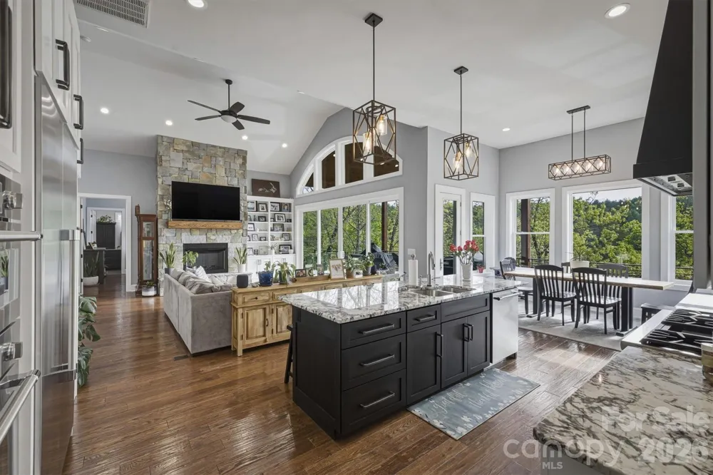 10 Otter Cove Court Nebo, NC 28761