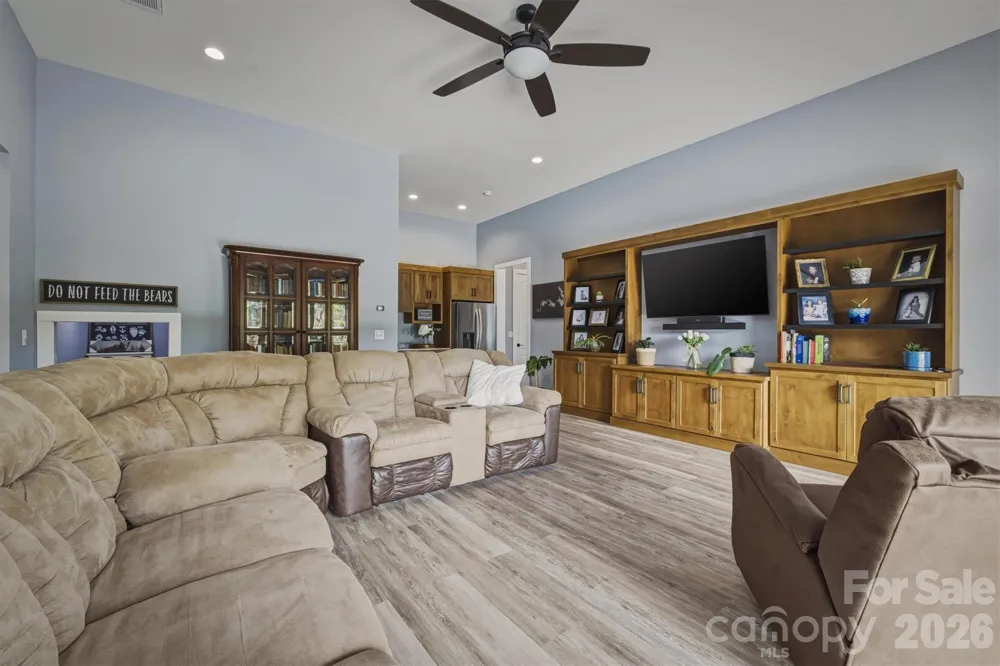10 Otter Cove Court Nebo, NC 28761