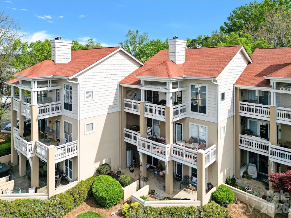 18009 Kings Point Drive #F Cornelius, NC 28031