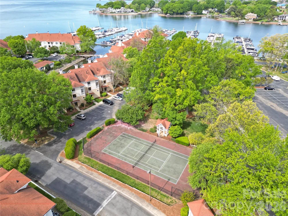 18009 Kings Point Drive #F Cornelius, NC 28031