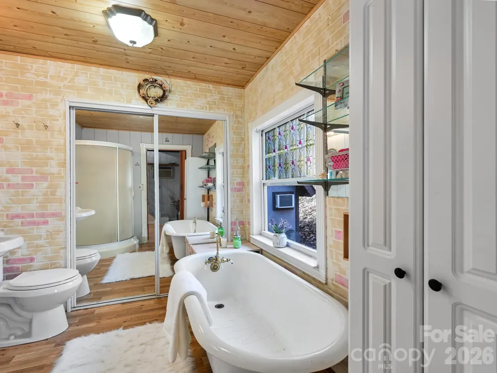 90 Davidson Gap Road Leicester, NC 28748