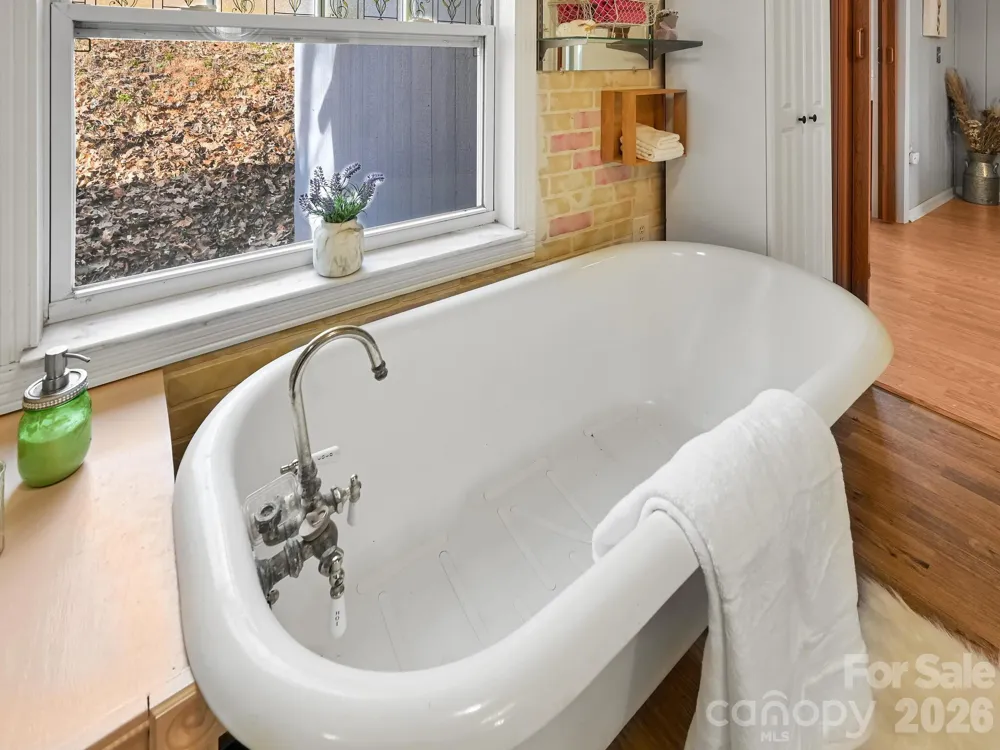 90 Davidson Gap Road Leicester, NC 28748
