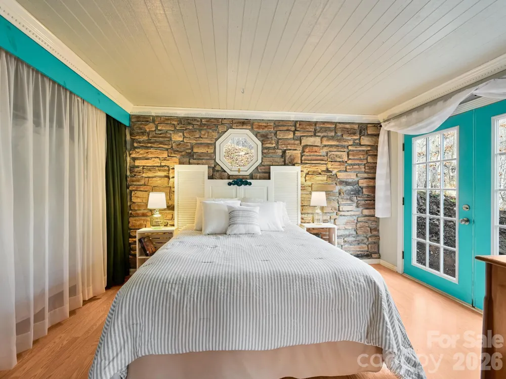 90 Davidson Gap Road Leicester, NC 28748