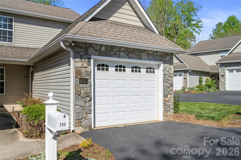 206 Waters Edge Drive Weaverville, NC 28787