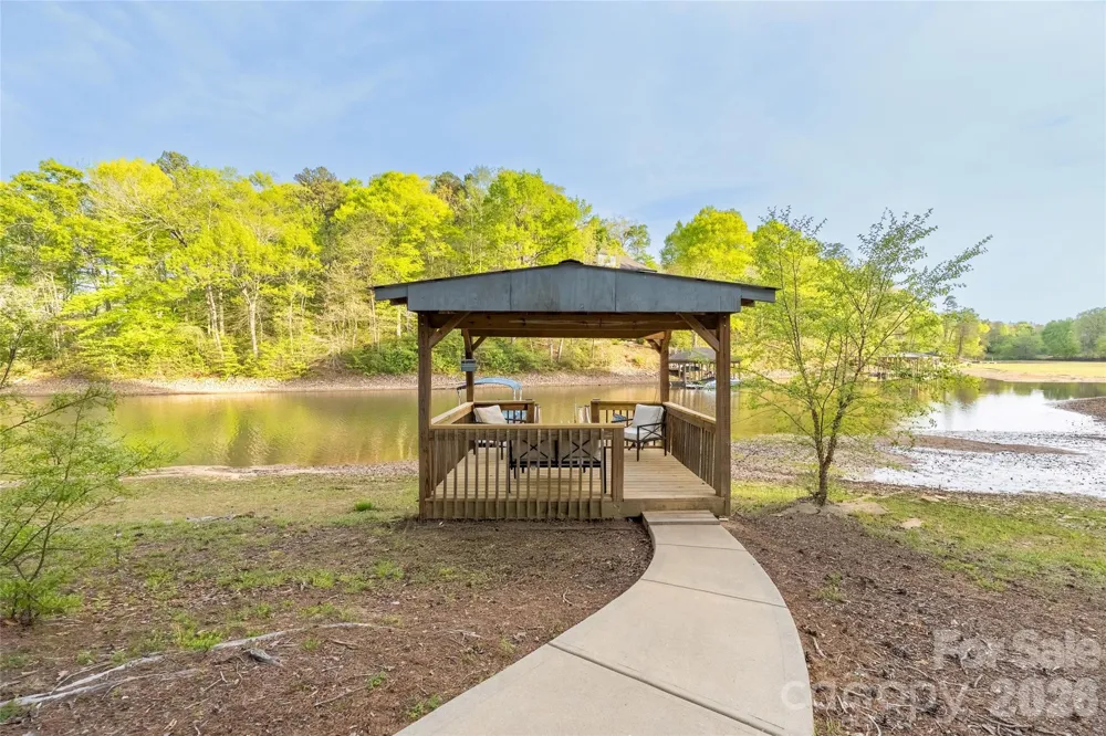 1325 Lytton Lane Catawba, NC 28609