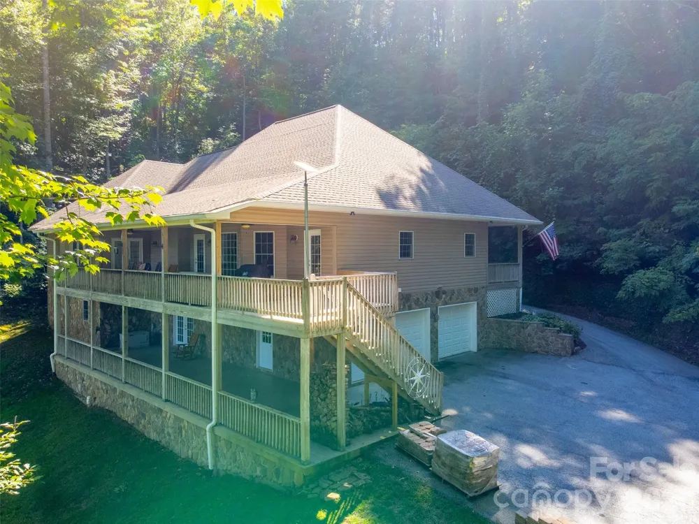 1838 Coman Road Franklin, NC 28734