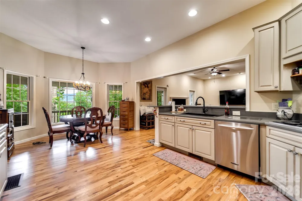 1838 Coman Road Franklin, NC 28734