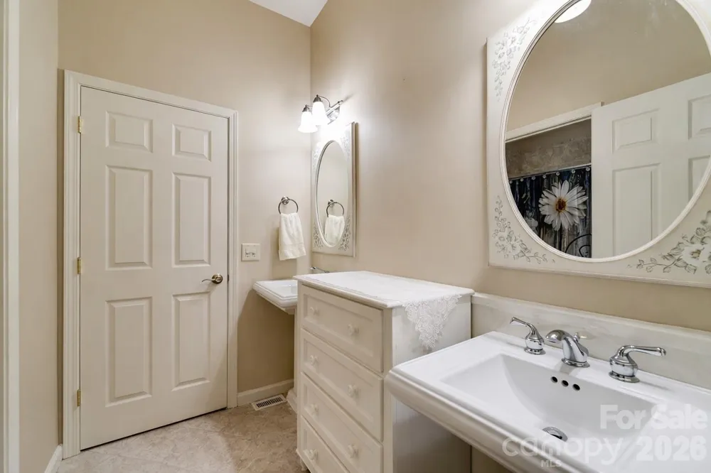 1838 Coman Road Franklin, NC 28734