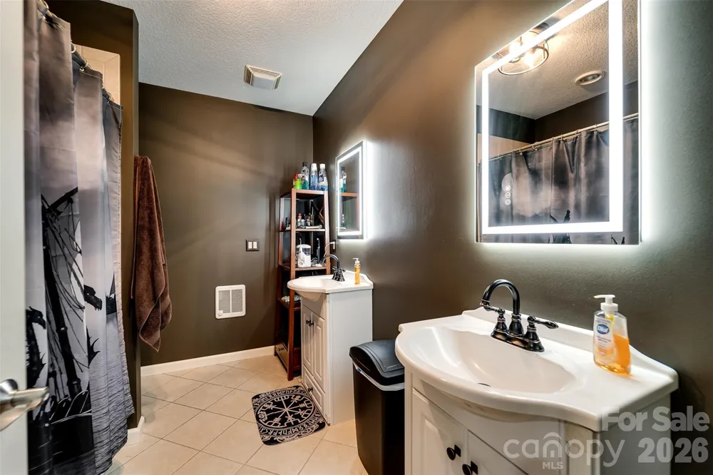 1838 Coman Road Franklin, NC 28734
