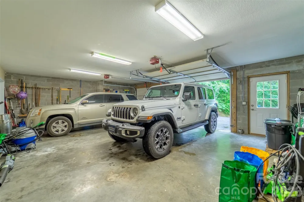 1838 Coman Road Franklin, NC 28734