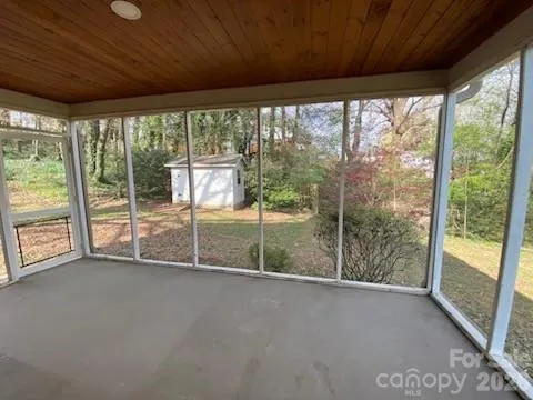 640 Edgewood Drive Wilkesboro, NC 28697