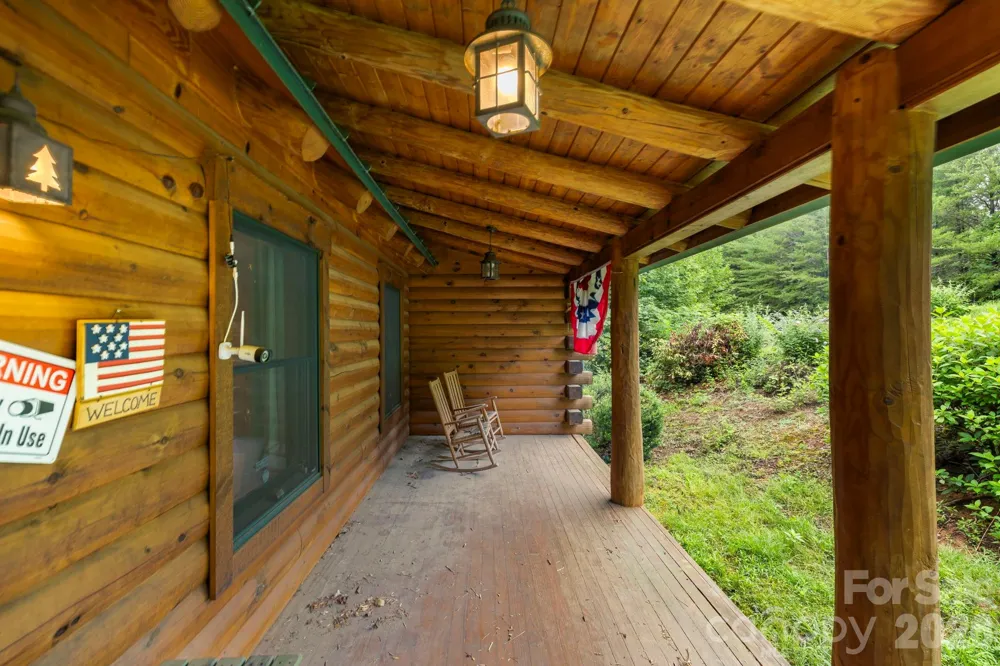 266 Rhododendron Drive Saluda, NC 28773