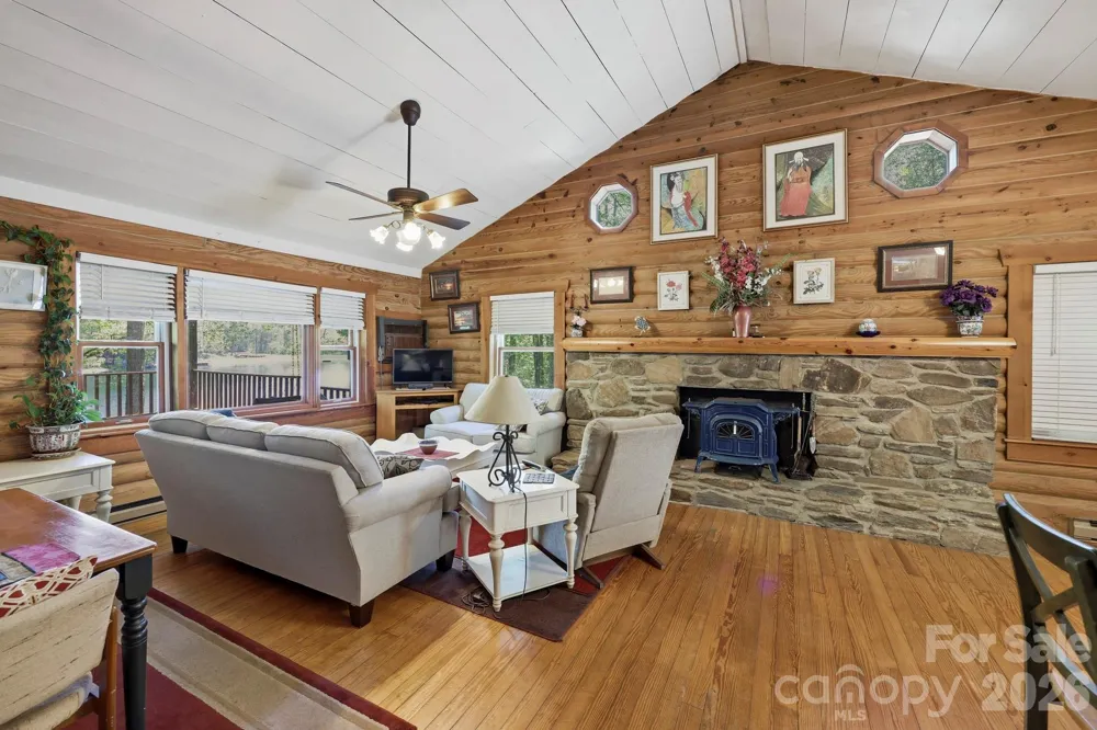 116 Teal Lane Lake Lure, NC 28746