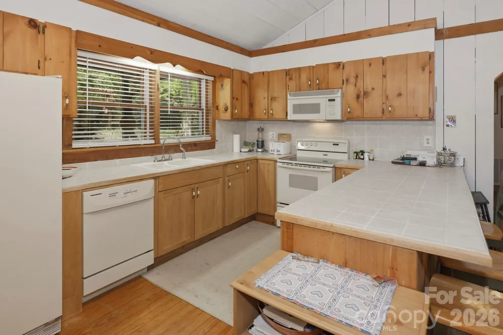116 Teal Lane Lake Lure, NC 28746