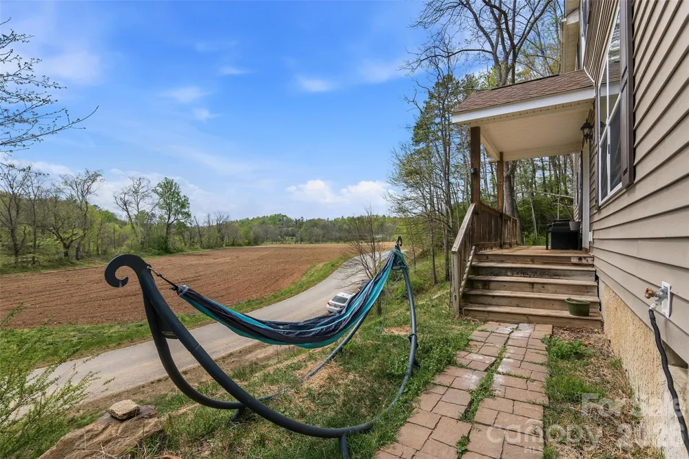 26 Brigman Road Weaverville, NC 28787