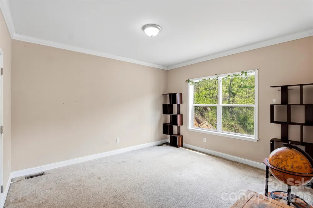 26 Brigman Road Weaverville, NC 28787
