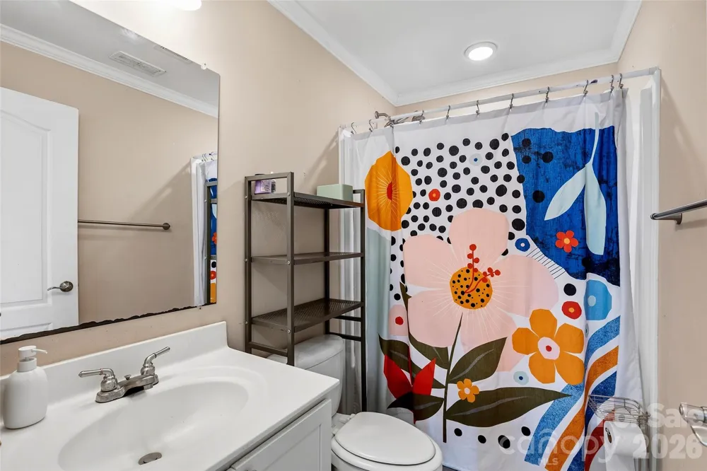 26 Brigman Road Weaverville, NC 28787